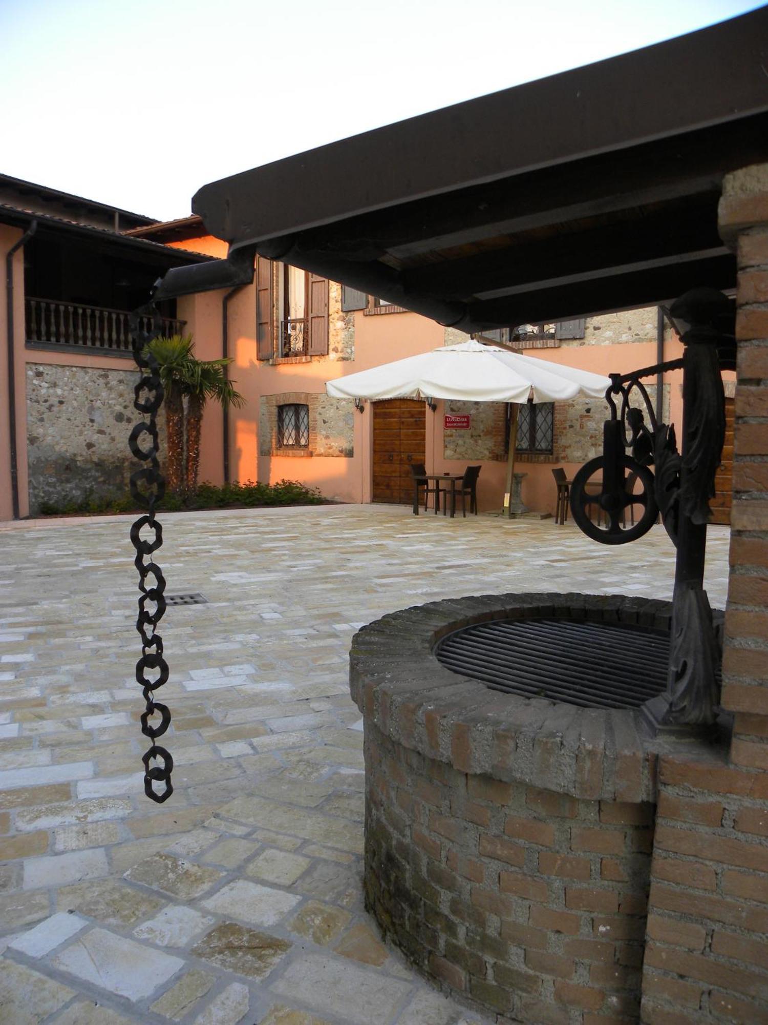Agriturismo Feliciana Pozzolengo Exteriör bild